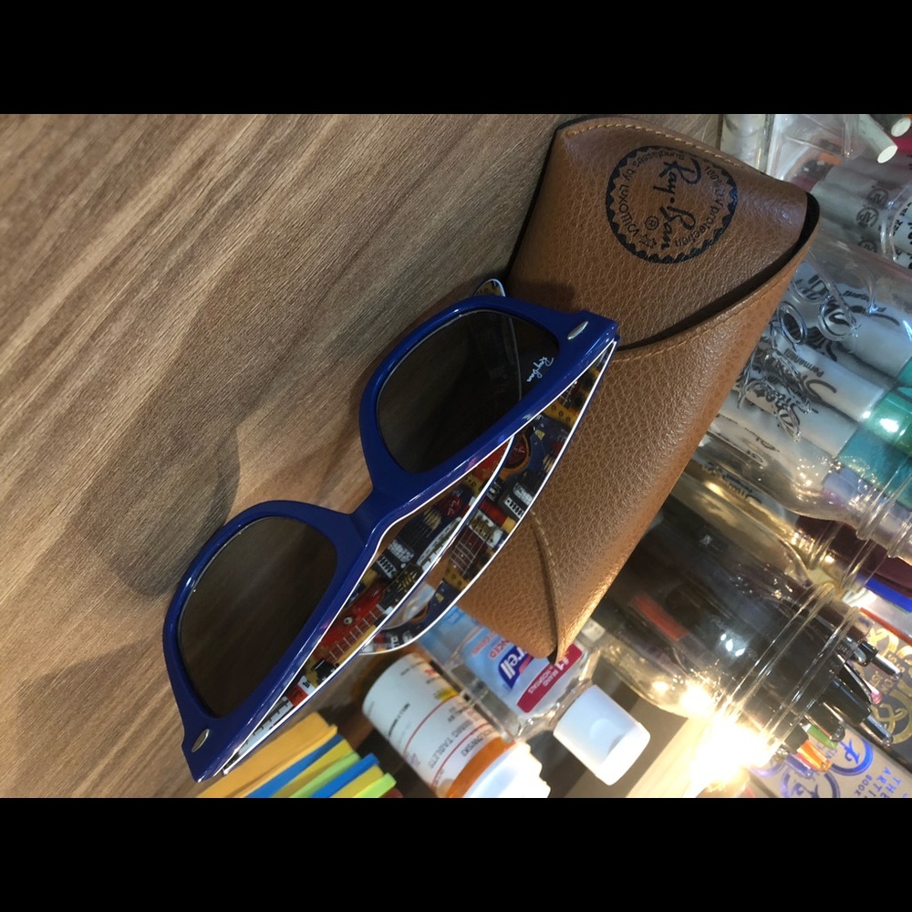 LIMITED EDITION RAYBAN WAYFARERS!